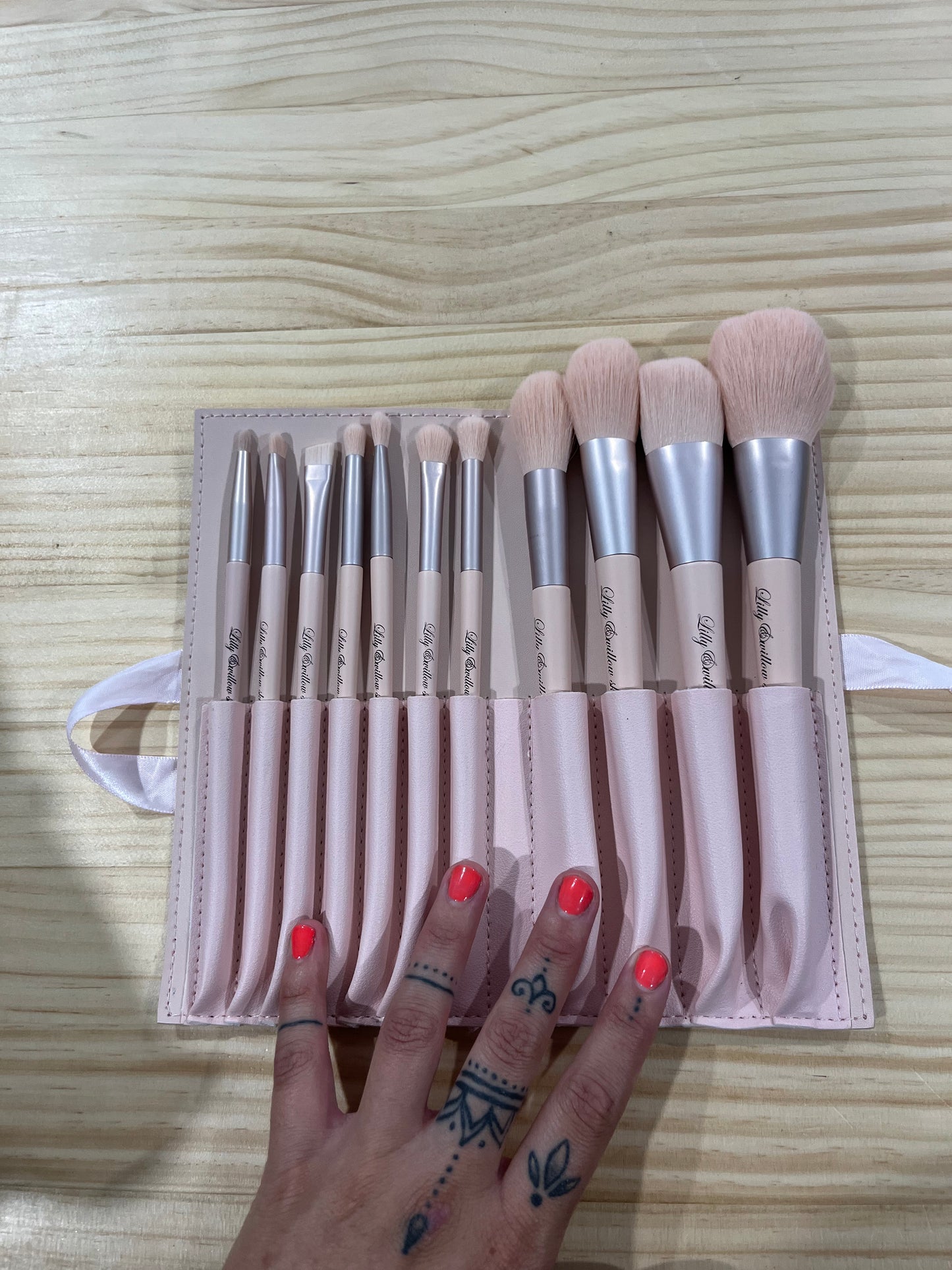 Limited edition brush set